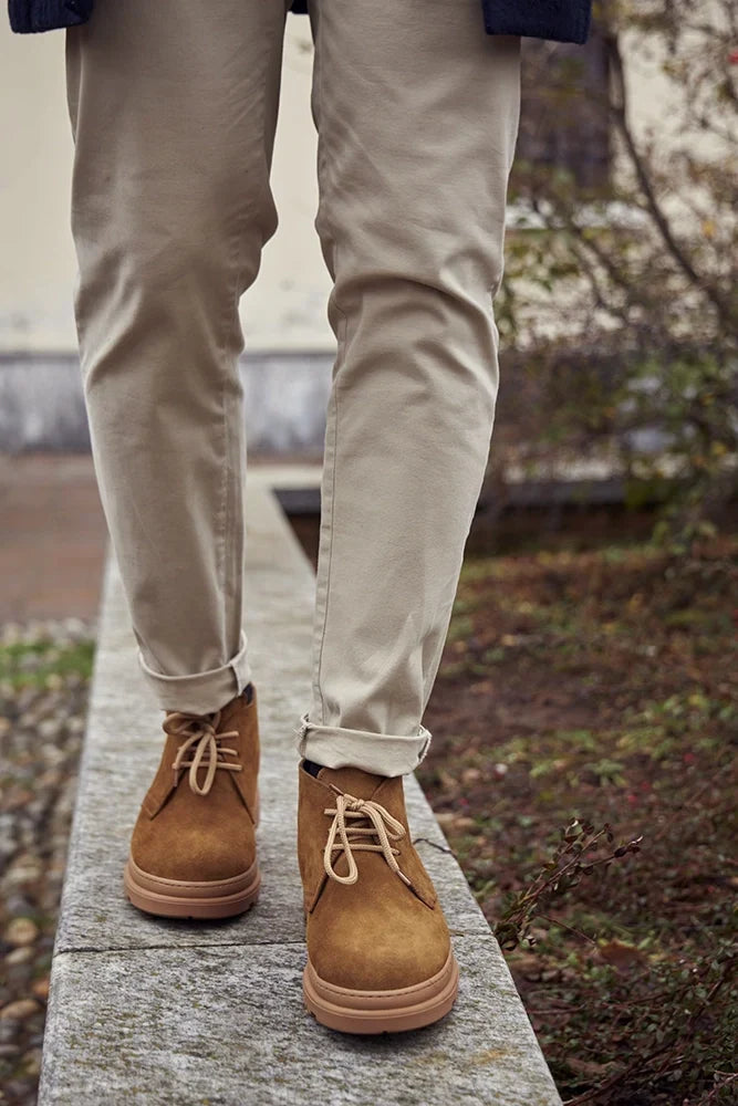 Della Corte — 7 Cm Elevator Chukka Boots, Camel, Men's